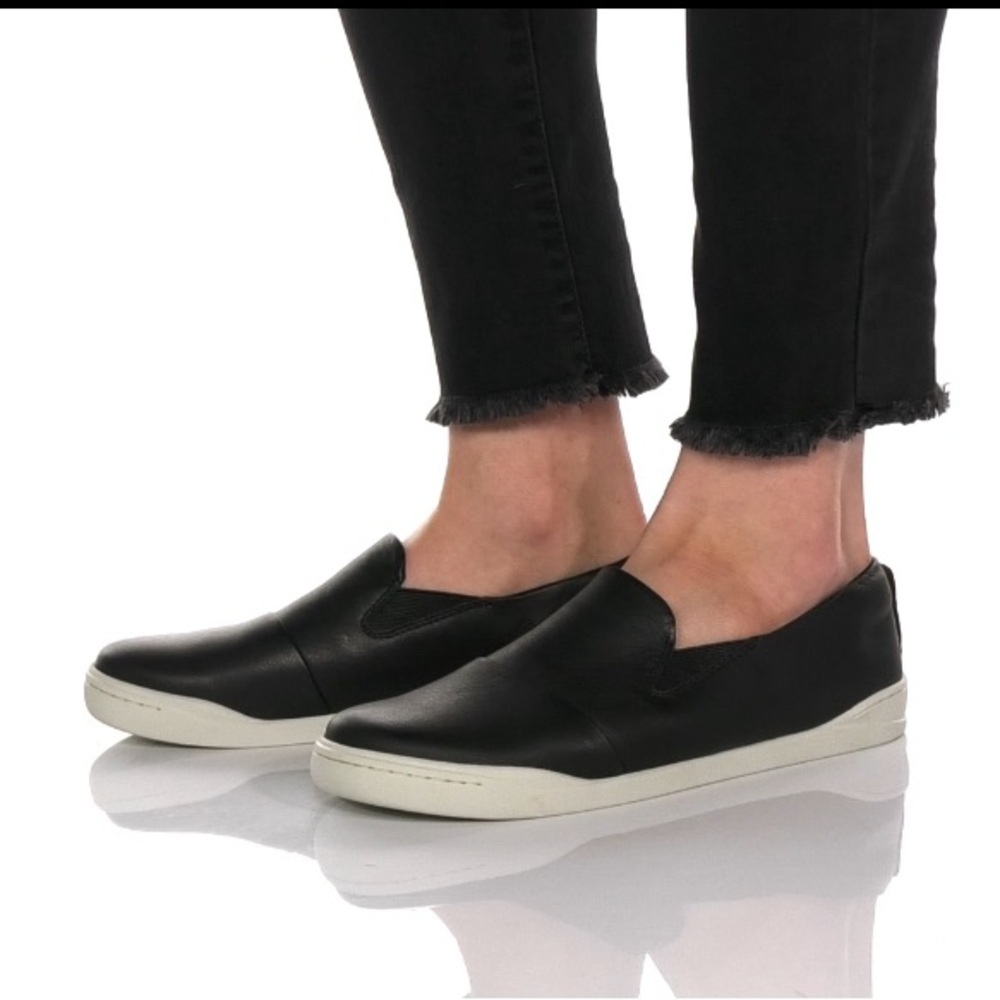 New SoftWalk Comfort Black Leather Slip-on Alexandria Sneaker sz 8.5
